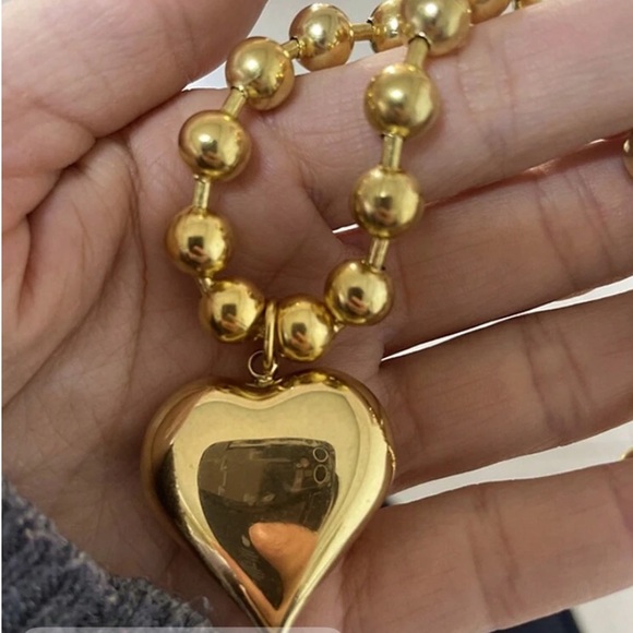 Gold Beaded Heart Exaggerated Necklace - Picture 4 of 6